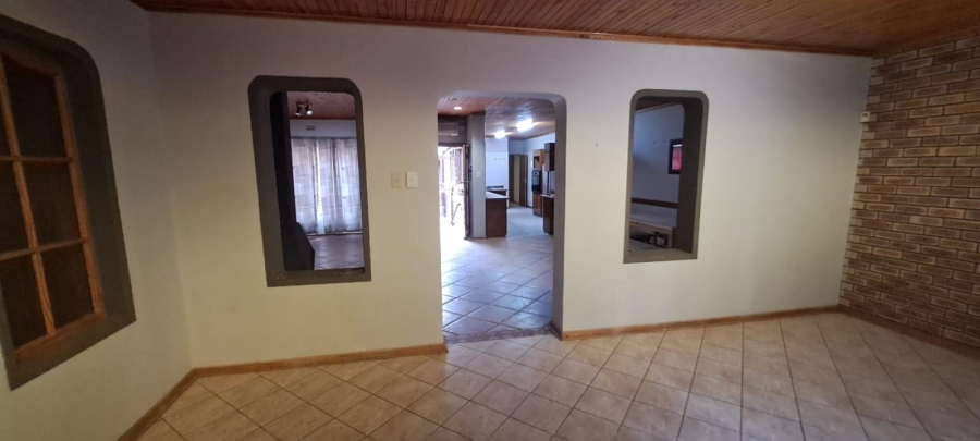 3 Bedroom Property for Sale in Rhodesdene Northern Cape